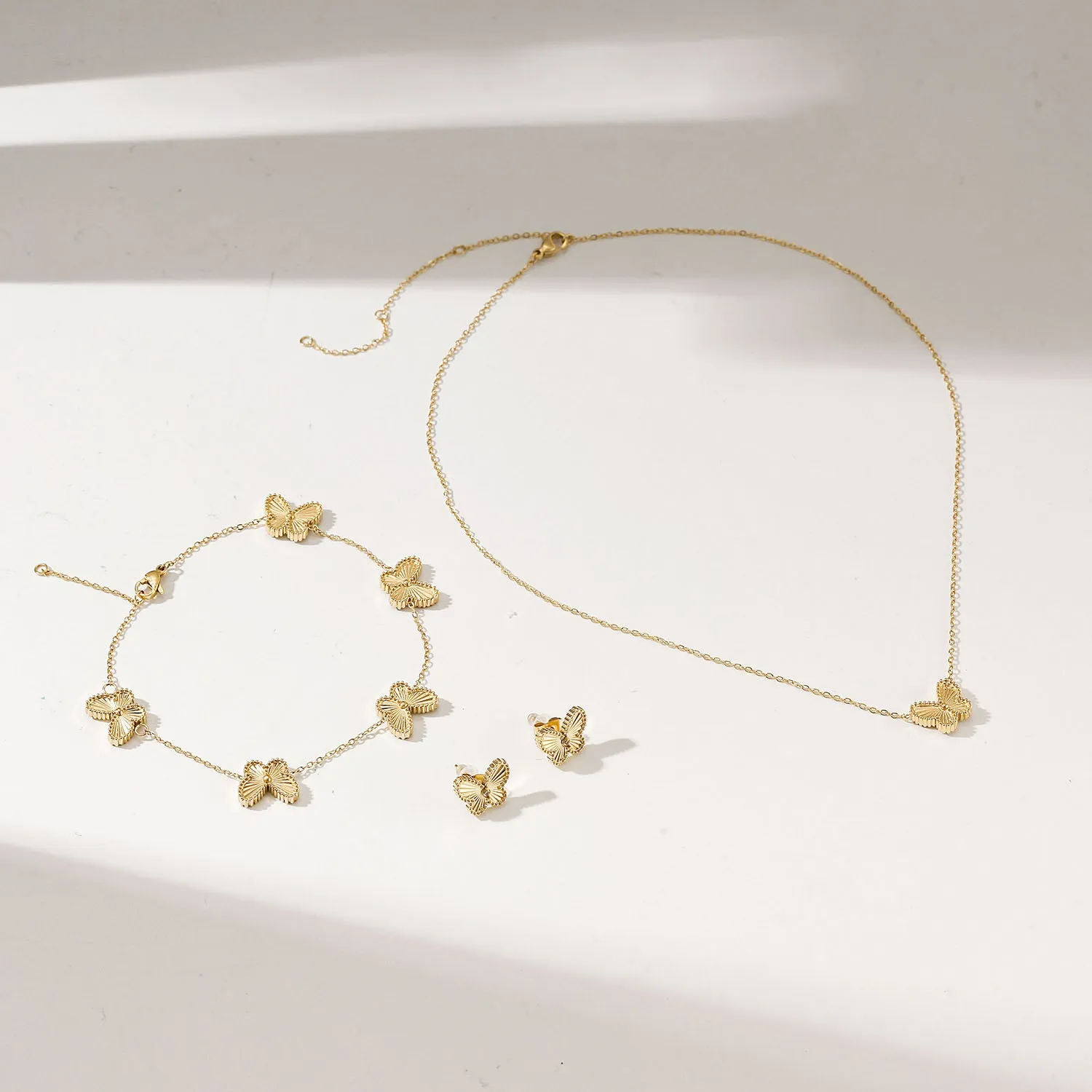 White Shell Button Necklace (Copy)